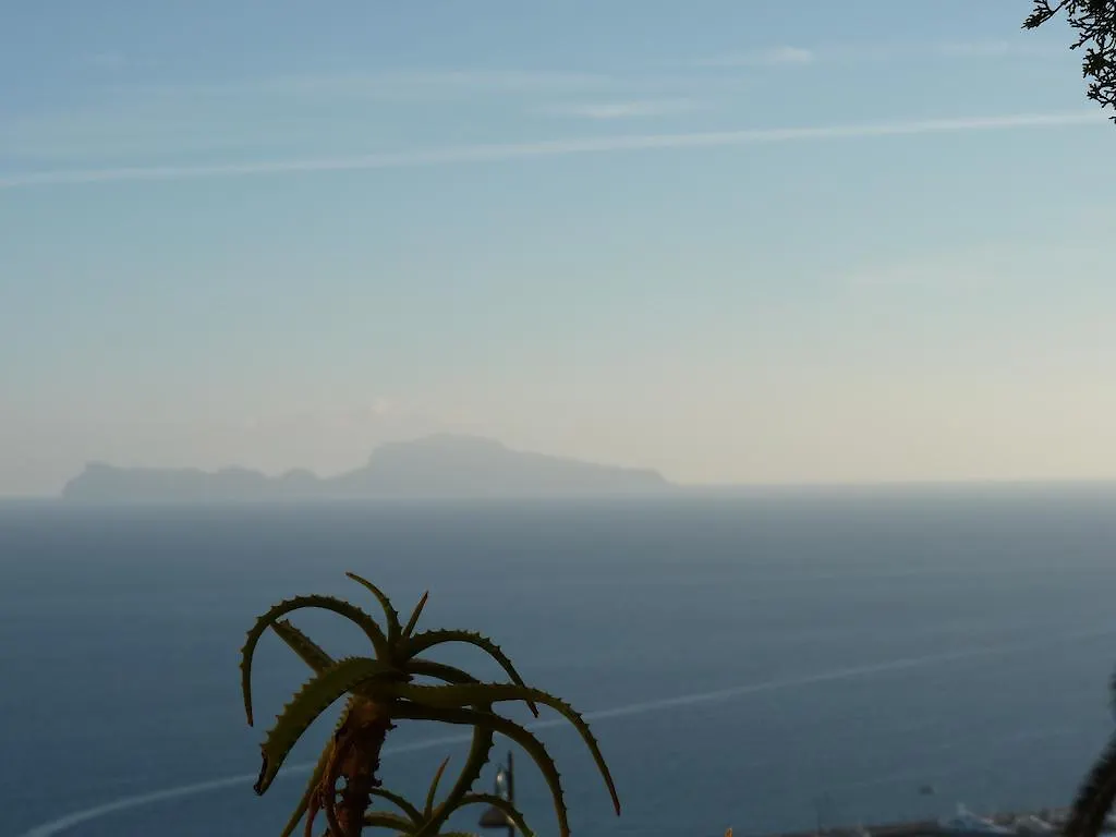 Bed and Breakfast Casa di Erminia Napoli 0*,